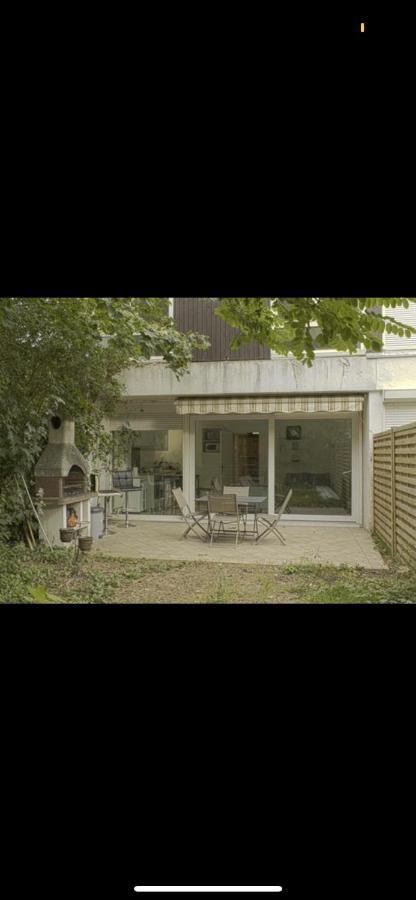 セルジー Se: 13A Rue Des Touleuses Pourpre Bed & Breakfast エクステリア 写真